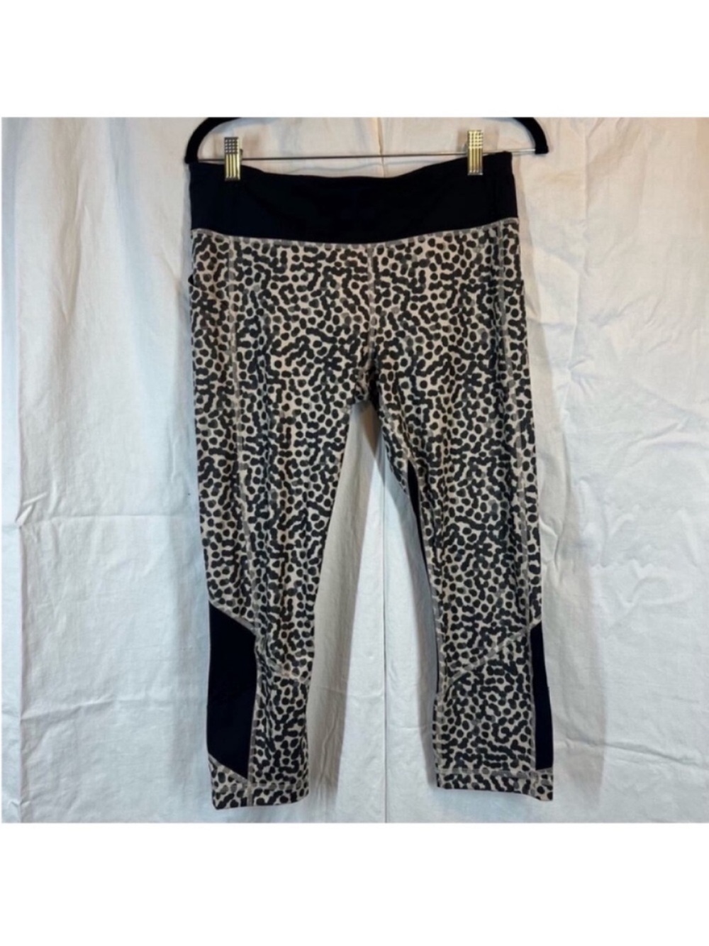 Lululemon Pace Rival Full On Luxtreme Crop Leggings Polka dot